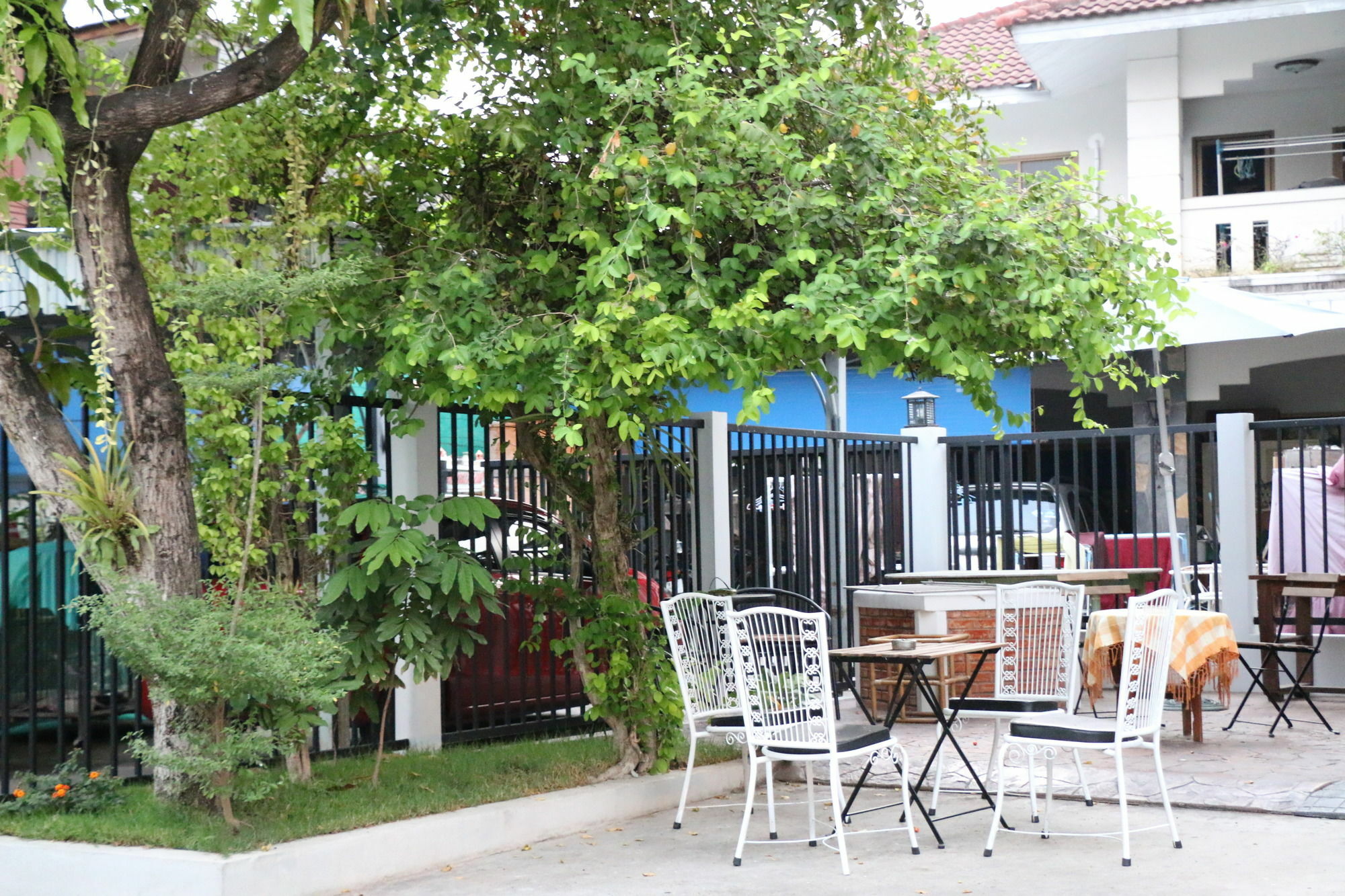 The Ghee House Hotel Чиангмай Екстериор снимка